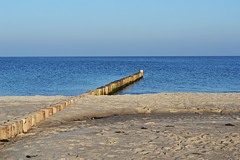 Testbuhnenfeld durchlässige Holzbuhnen Heiligenhafen Ostsee